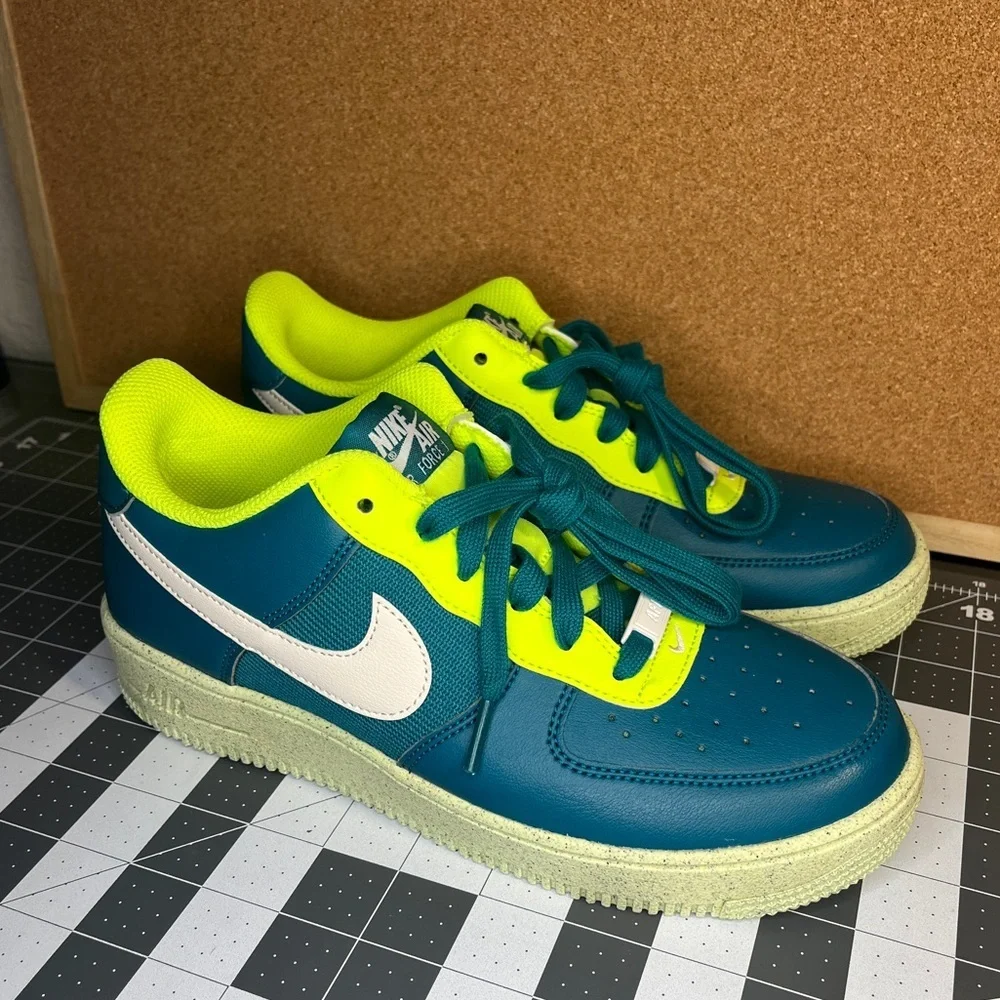 Nike 
Air Force 1 
Next Crater
GS
Brand new
NWOT - Picture 4 of 15
